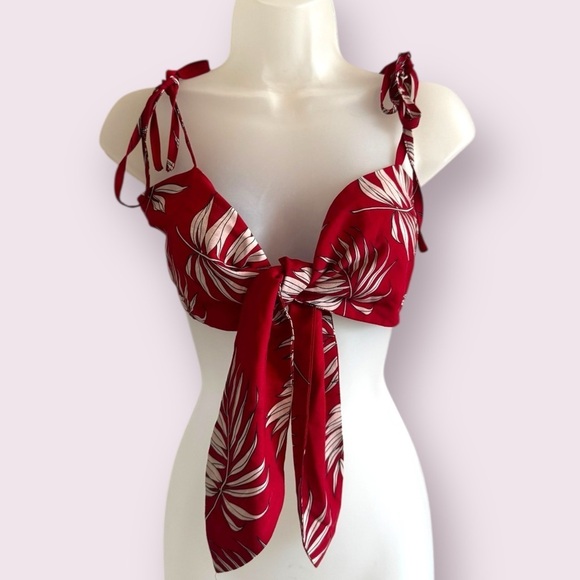 SHEIN Tops - SHEIN Red Leaf Print Bralette Crop Top Tie Front Adjustable Straps Size S